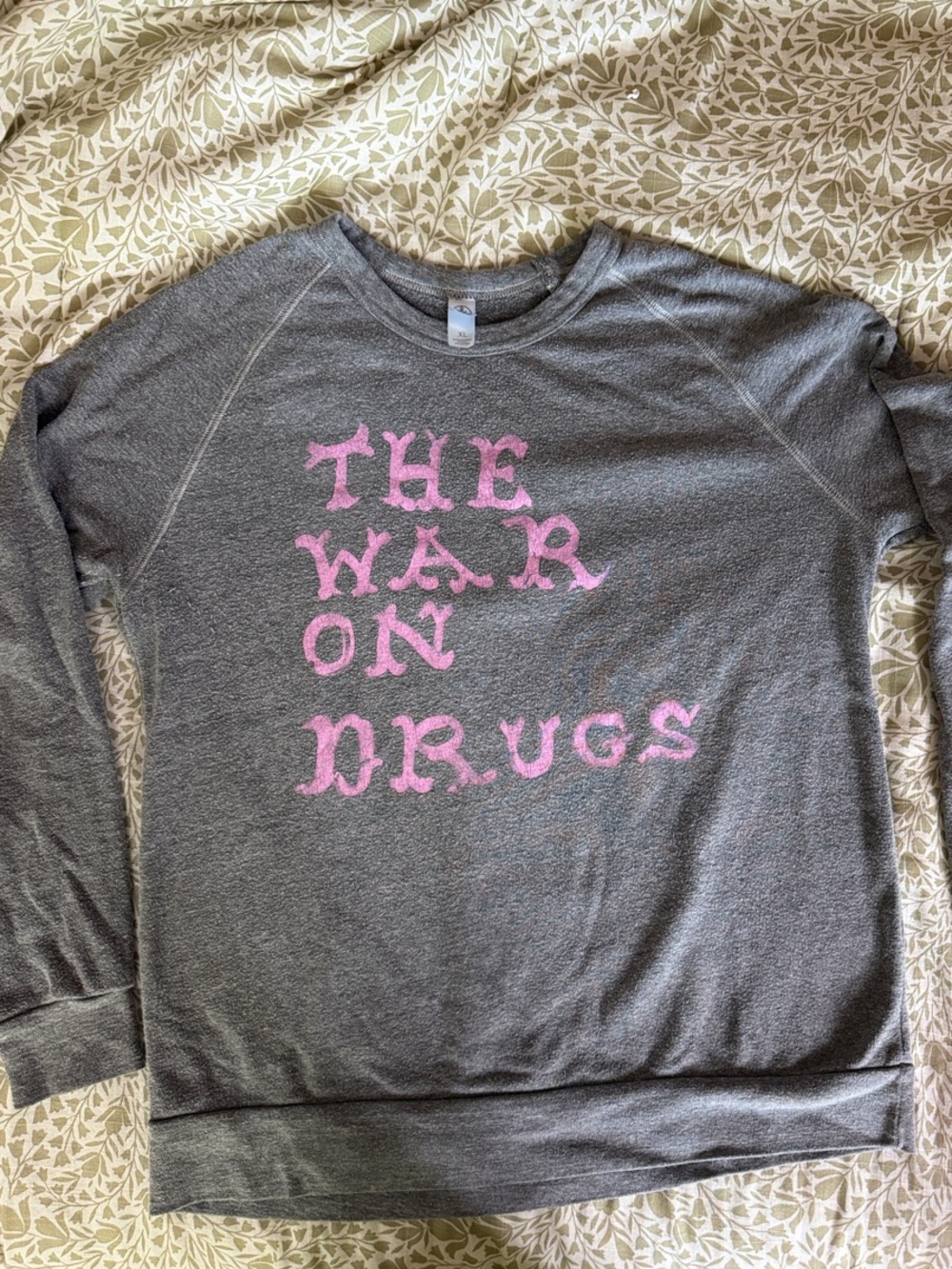 Gray Sweatshirt with Pink 'The War On Drugs' band graphic - XL